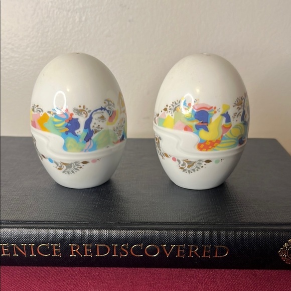 RARE Rosenthal Asimetria Series Porcelain Egg Salt Pepper Shakers Bjorn Wiinblad - Picture 1 of 7